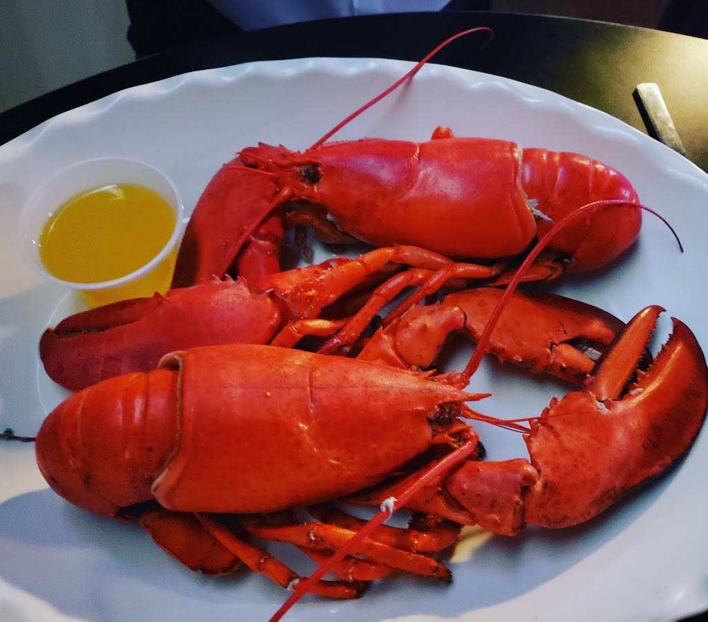 Charlies Tap House | restaurant | 9A Ocean Blvd, Hampton, NH 03842, USA | 6039299005 OR +1 603-929-9005