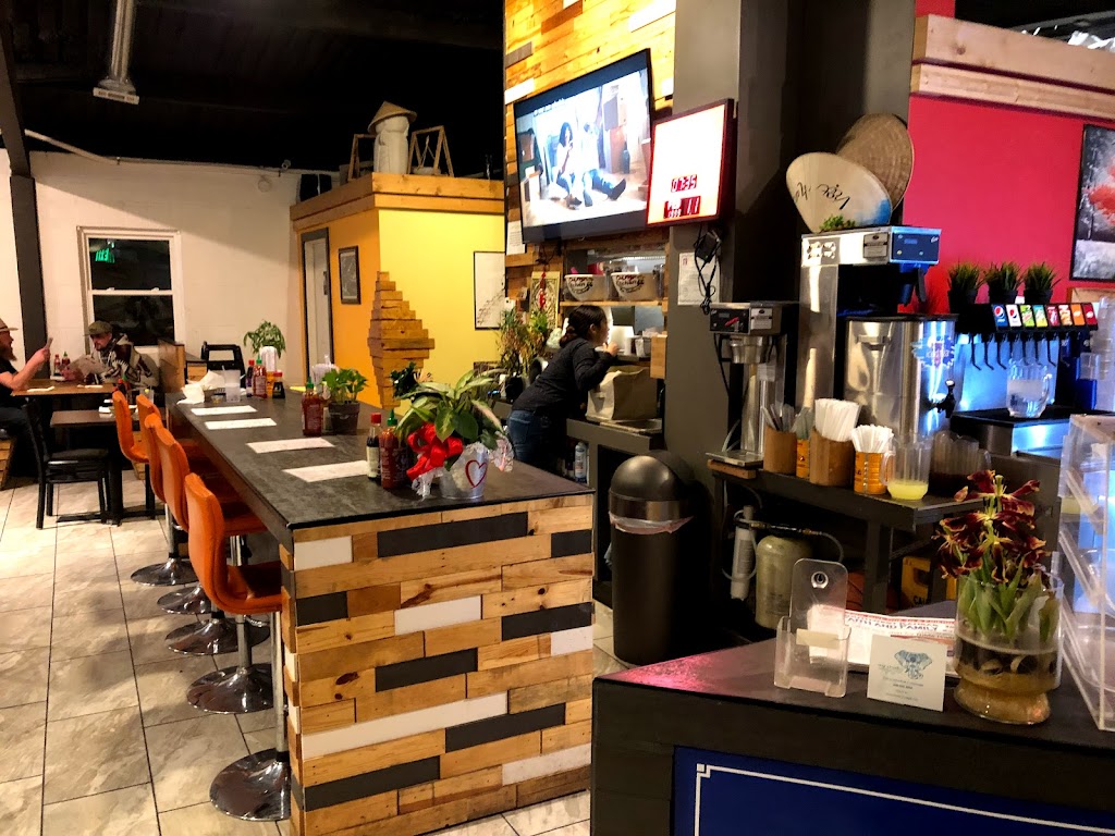 Chu Mys Kitchen | restaurant | 2208 W Wyatt Earp Blvd, Dodge City, KS 67801, USA | 6203717301 OR +1 620-371-7301