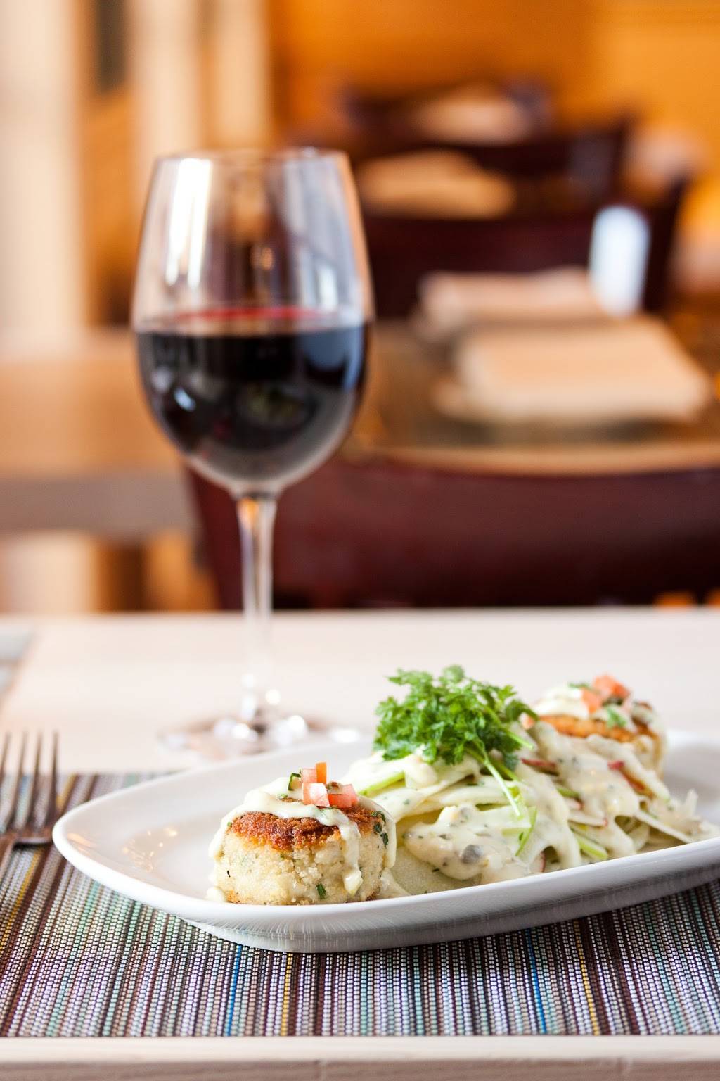 Elizabeths Neighborhood Table at Gabrielas! | restaurant | 688 Columbus Ave, New York, NY 10025, USA | 2122806500 OR +1 212-280-6500