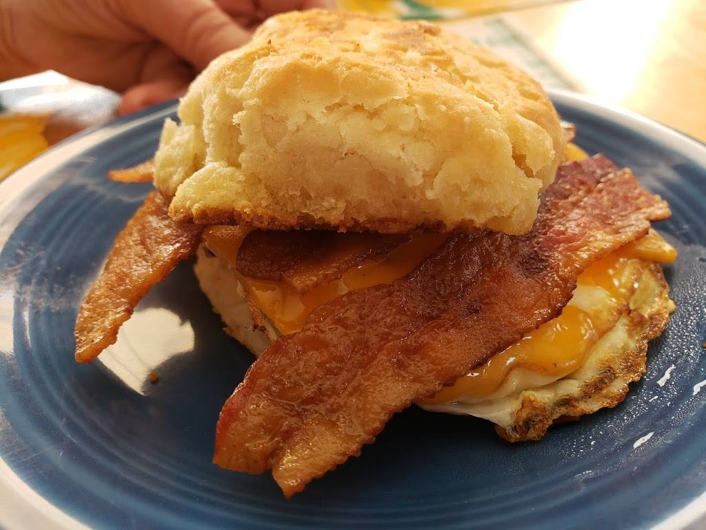 Geraldines Kitchen | restaurant | 402 Wall St, Jeffersonville, IN 47130, USA | 8129247707 OR +1 812-924-7707