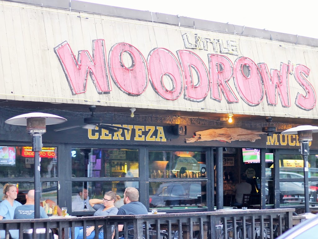 Little Woodrows Bellaire | restaurant | 4235 Bellaire Blvd, Houston, TX 77025, USA | 7136615282 OR +1 713-661-5282