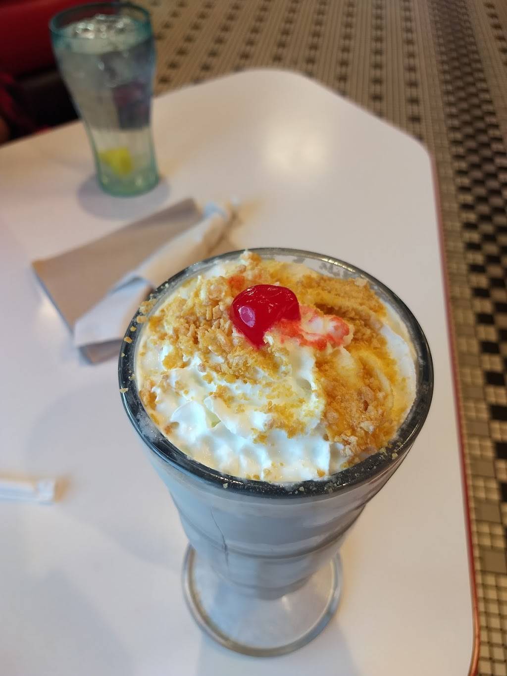 Steak n Shake | restaurant | 719 Myatt Dr, Madison, TN 37115, USA | 6158608158 OR +1 615-860-8158