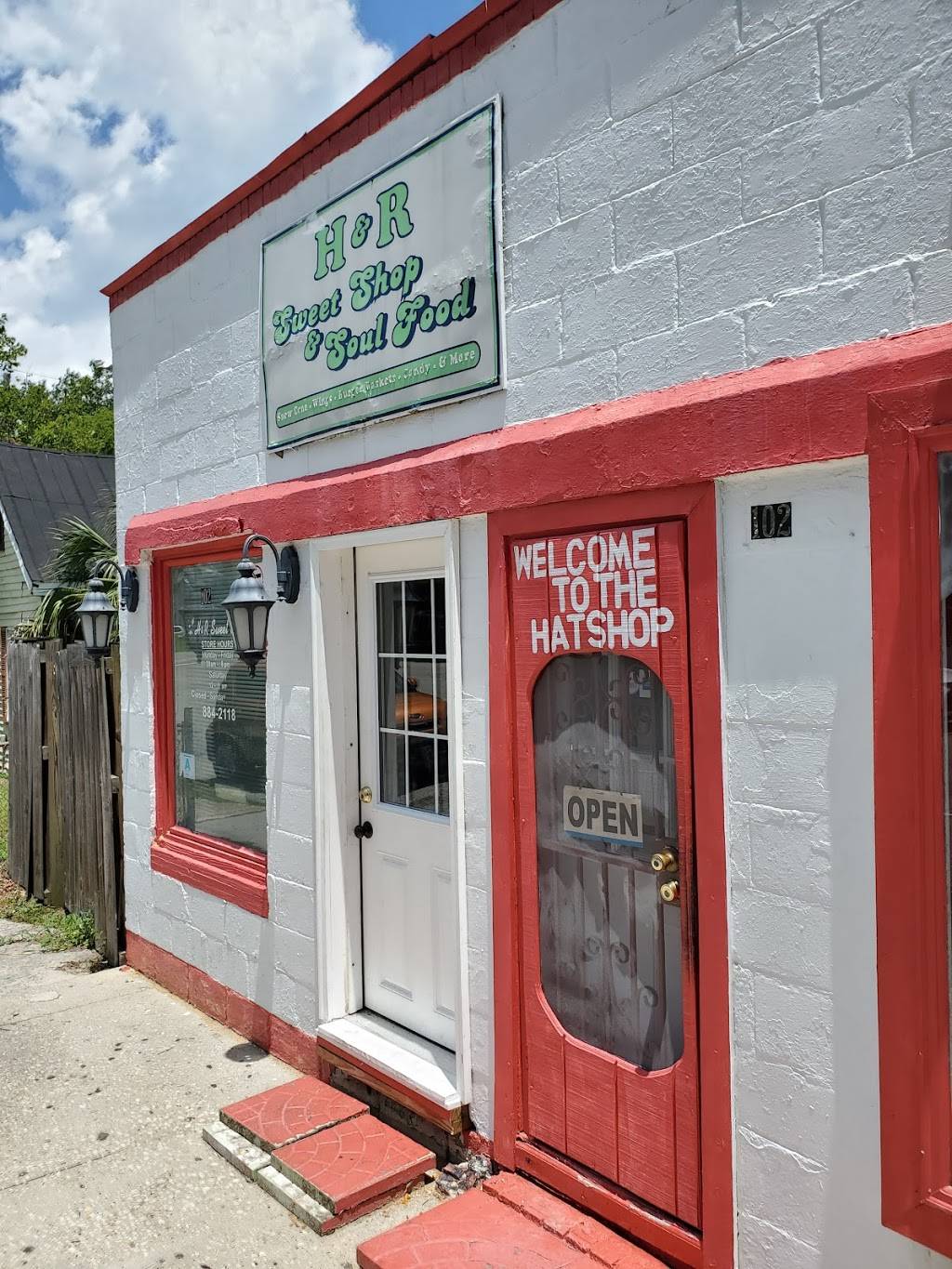 H & R Sweet Shop | restaurant | 102 Royall Ave, Mt Pleasant, SC 29464, USA | 8438842118 OR +1 843-884-2118