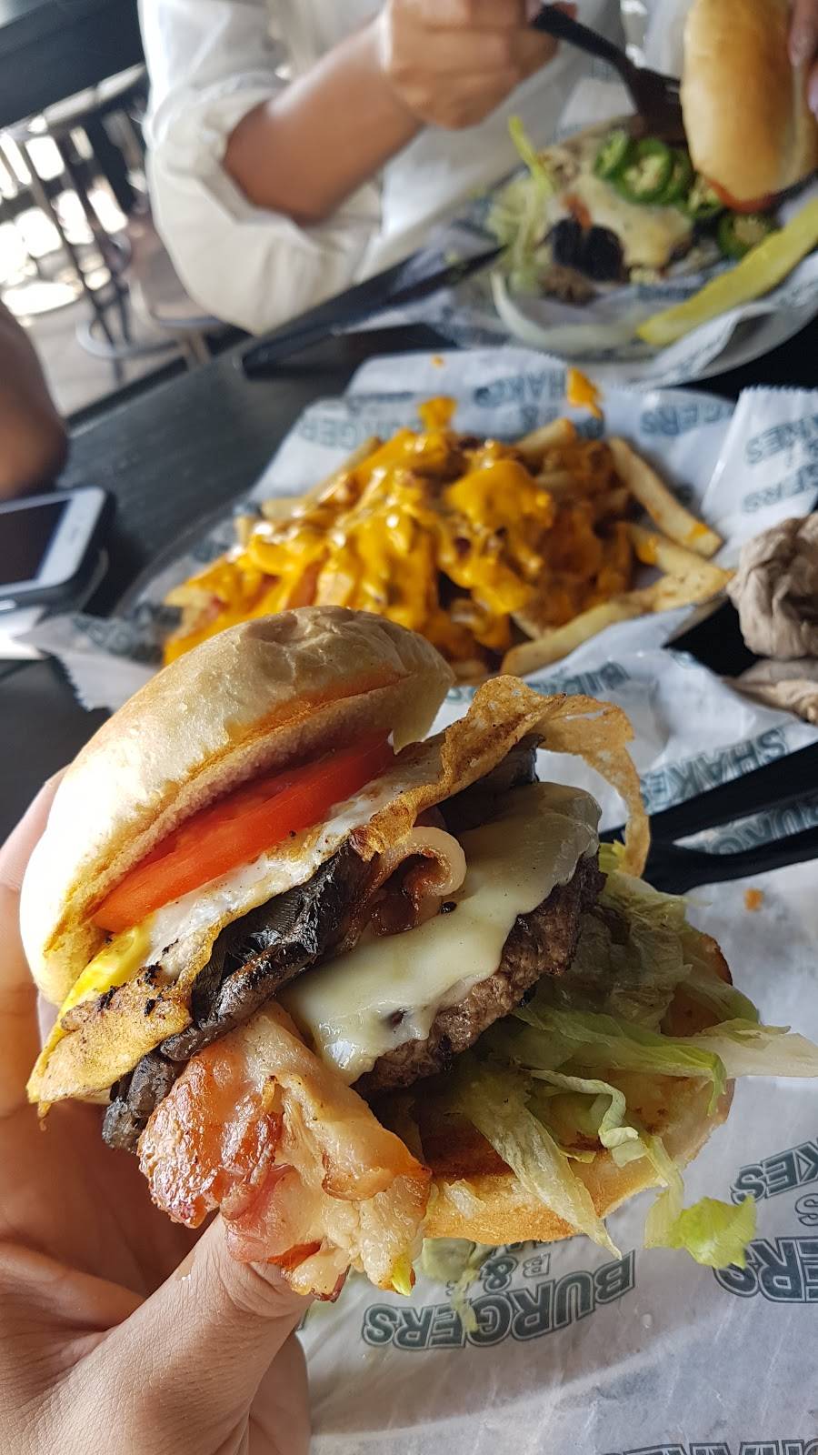 Burgers & Shakes | restaurant | 7401 Collins Ave #2713, Miami Beach, FL 33141, USA | 3058661145 OR +1 305-866-1145