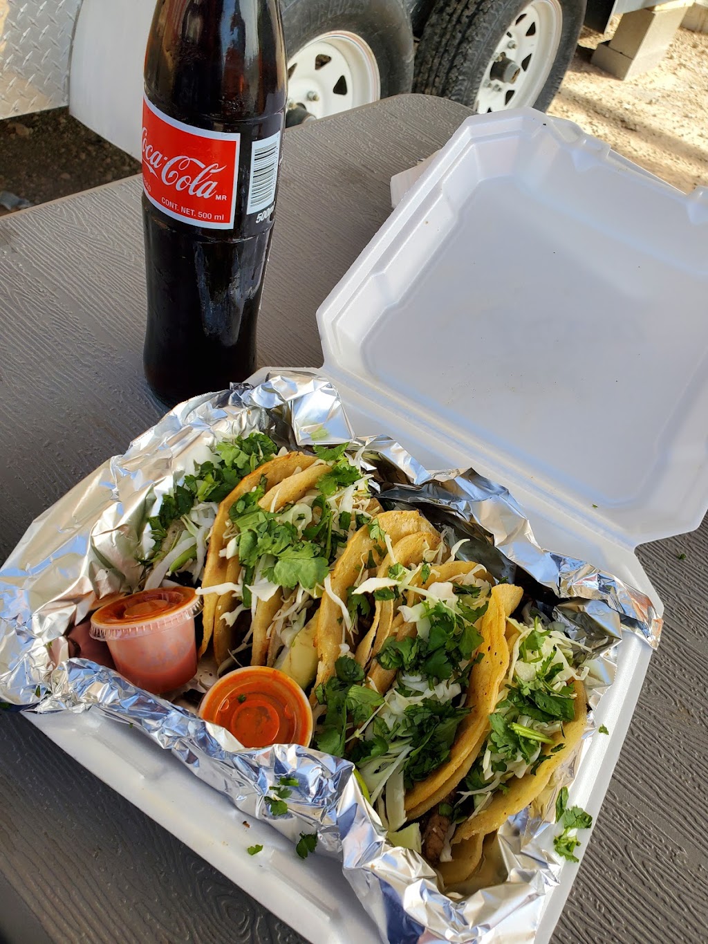 Los Abuelos Food Truck | restaurant | 1000 N Main Ave, Monahans, TX 79756, USA | 4322087847 OR +1 432-208-7847