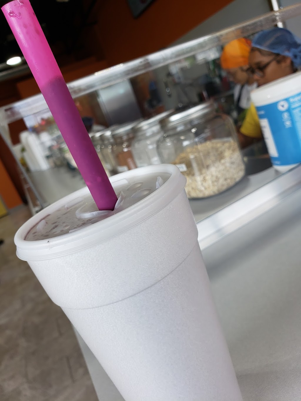 Smoothie Heaven | restaurant | 21404 Cass Ave, Clinton Twp, MI 48036, USA | 3138264817 OR +1 313-826-4817