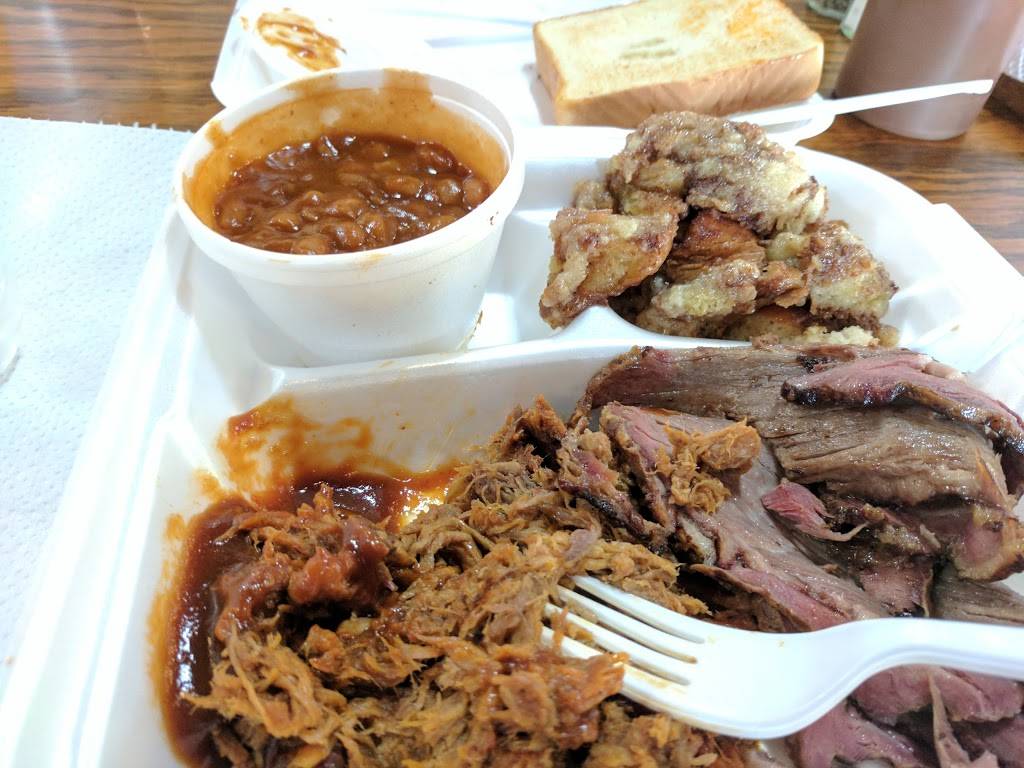 Stonewalls BBQ | restaurant | 6072 GA-53, Braselton, GA 30517, USA | 7068249990 OR +1 706-824-9990