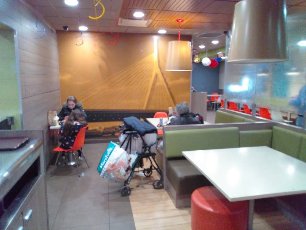 McDonalds | cafe | 178 Border St, East Boston, MA 02128, USA | 6175679374 OR +1 617-567-9374