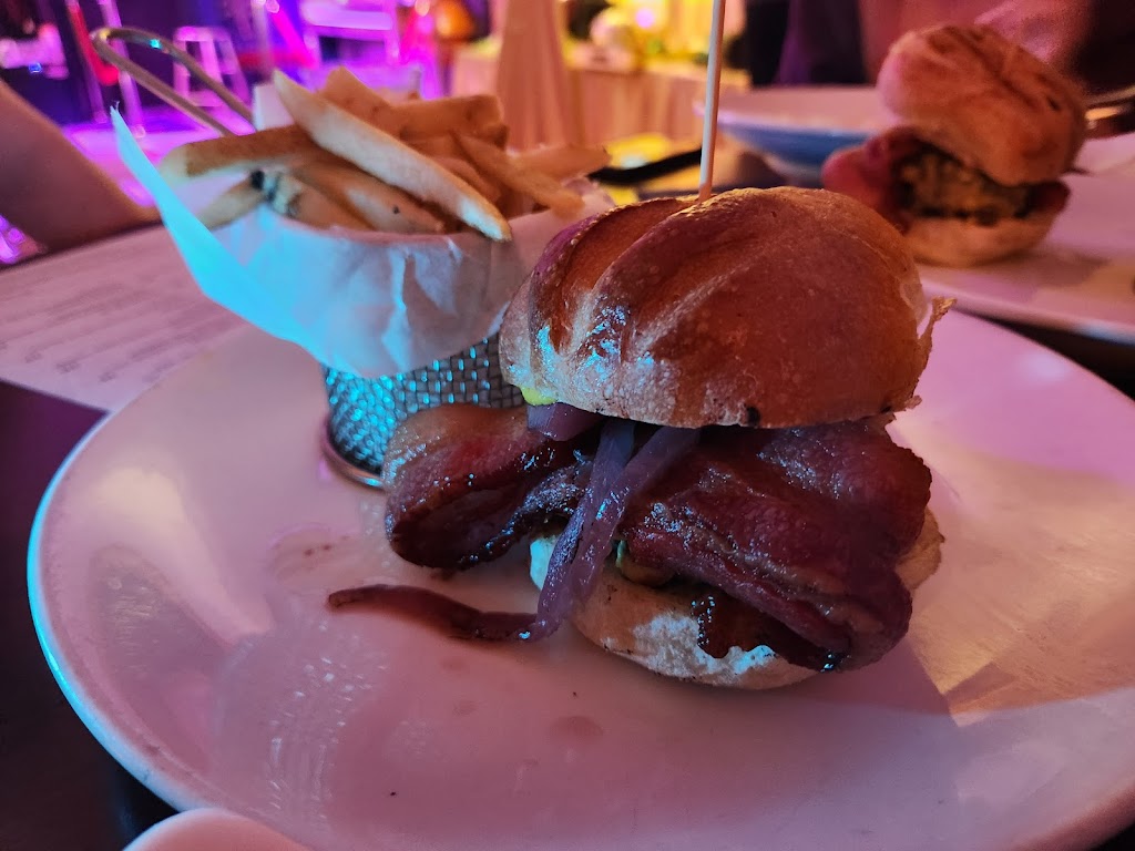 Fries To Karaoke | restaurant | 6299 N Federal Hwy, Boca Raton, FL 33487, USA | 9546953789 OR +1 954-695-3789