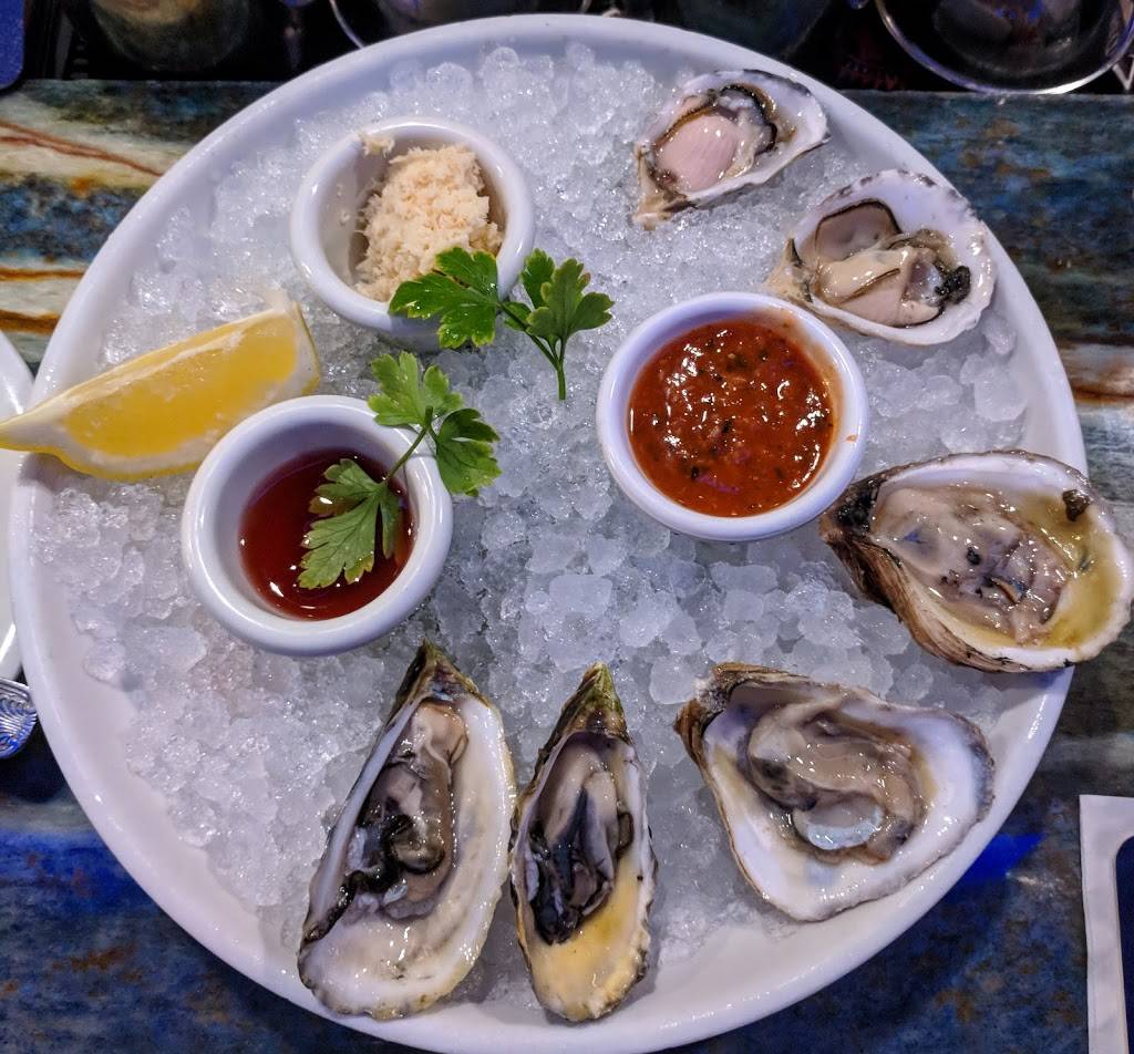 Fly N Fish Oyster Bar and Grill | restaurant | 2304 W Oceanfront, Newport Beach, CA 92663, USA | 9496738400 OR +1 949-673-8400