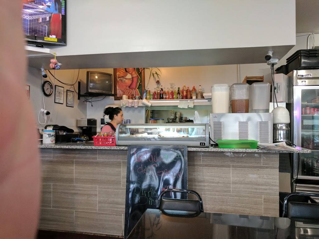 Taqueria Mazamitla | restaurant | 3610 W Belmont Ave, Chicago, IL 60618, USA | 7732672667 OR +1 773-267-2667