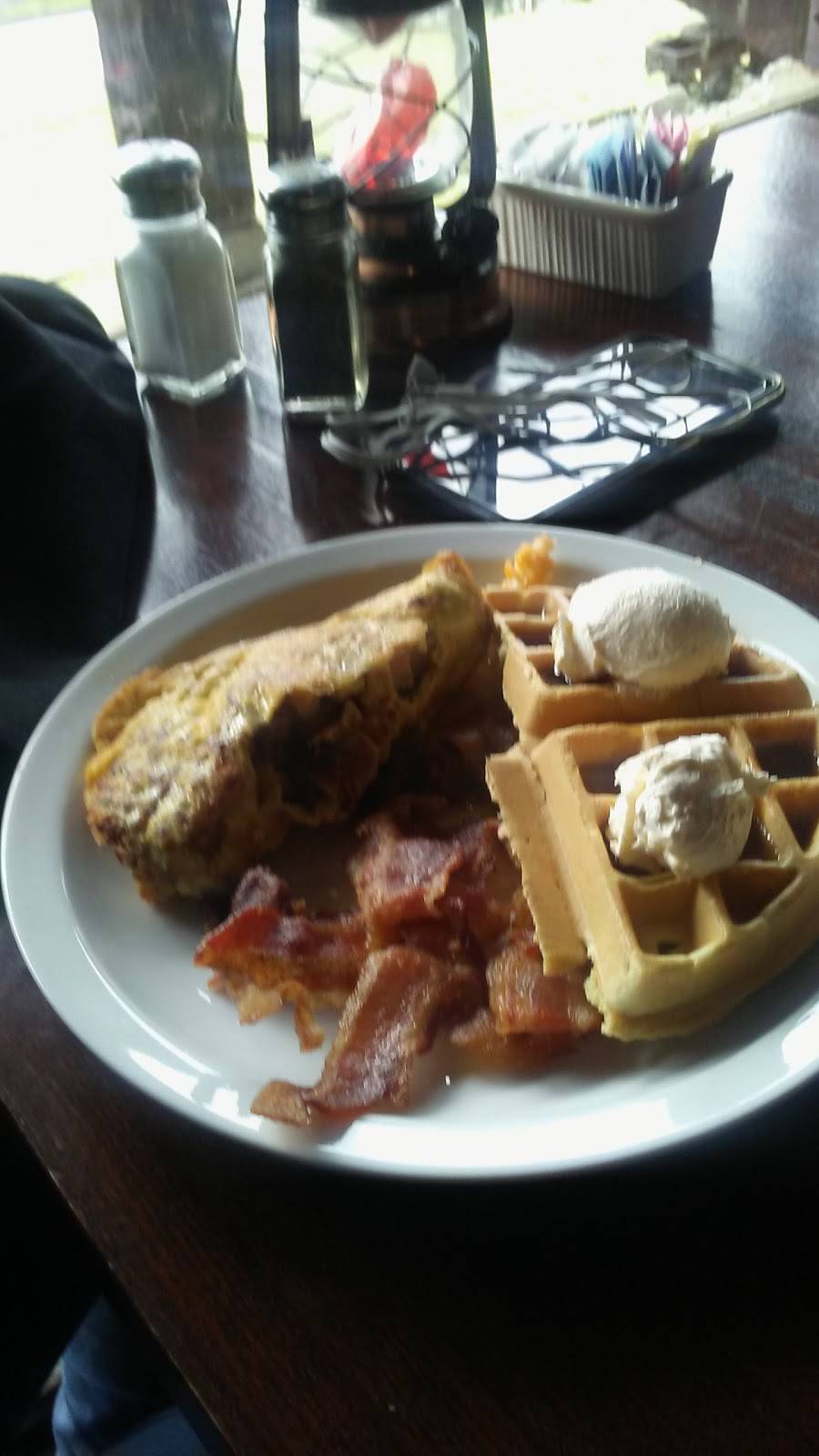 Jack in the Box | restaurant | 1335 N Dudley St, Pomona, CA 91768, USA | 9096221004 OR +1 909-622-1004