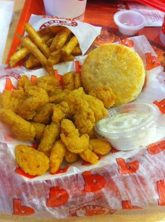 Popeyes Louisiana Kitchen | restaurant | 712 Broadway, Brooklyn, NY 11206, USA | 9293878513 OR +1 929-387-8513