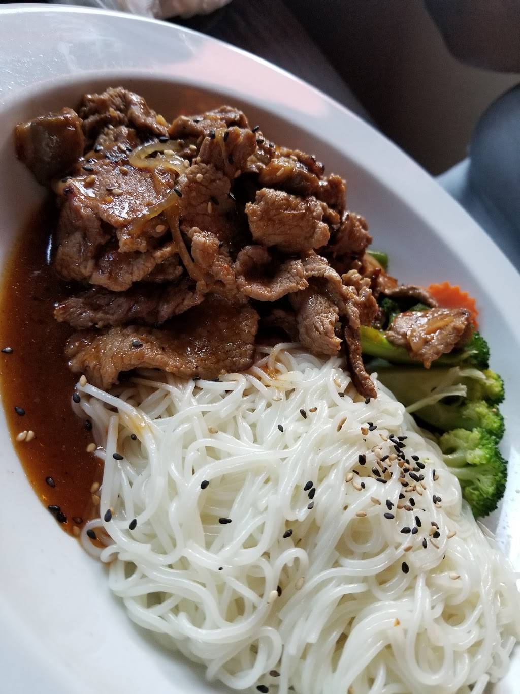 Joy Noodles and Asian Cuisine | restaurant | 2200 S Dixie Hwy, West Palm Beach, FL 33401, USA | 5616555212 OR +1 561-655-5212