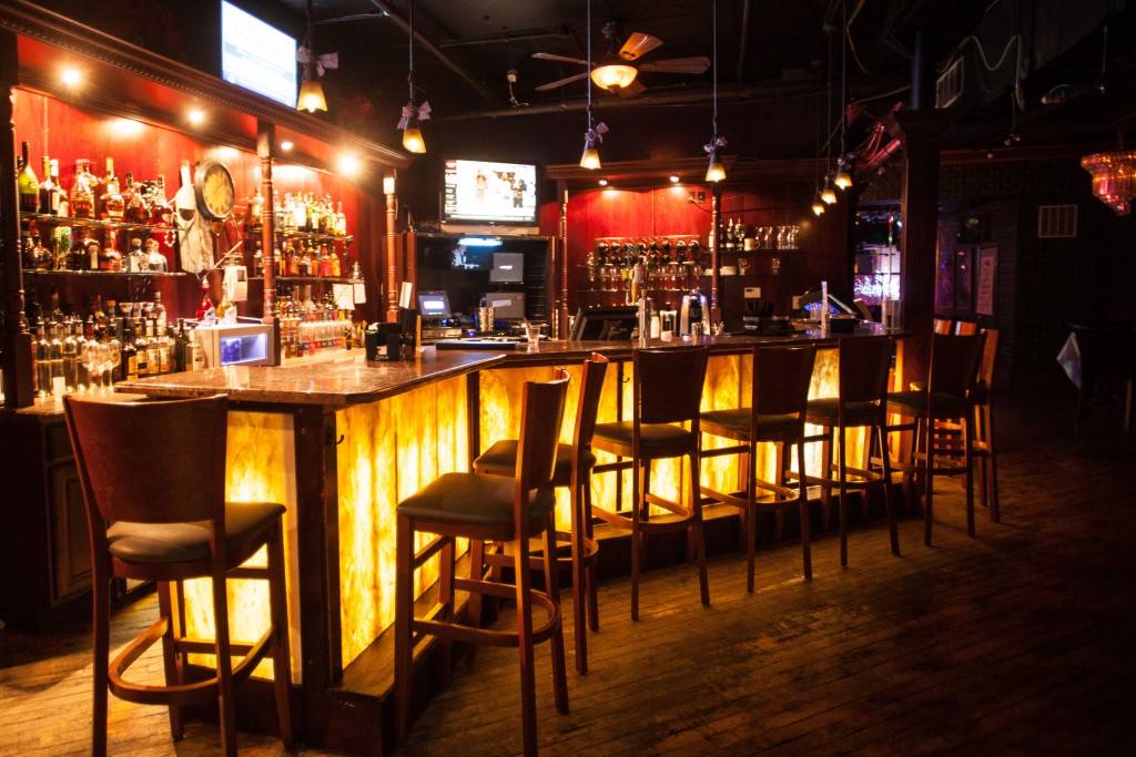 Mardi Gras | restaurant | 91 Taylor St, Springfield, MA 01103, USA | 4137335057 OR +1 413-733-5057