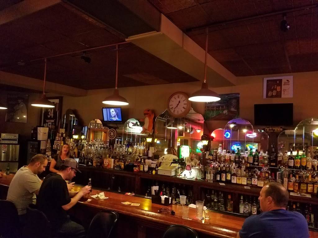 Keenans Bar (Keenans 620 Club) | restaurant | 620 7th St W, St Paul, MN 55102, USA | 6512273840 OR +1 651-227-3840