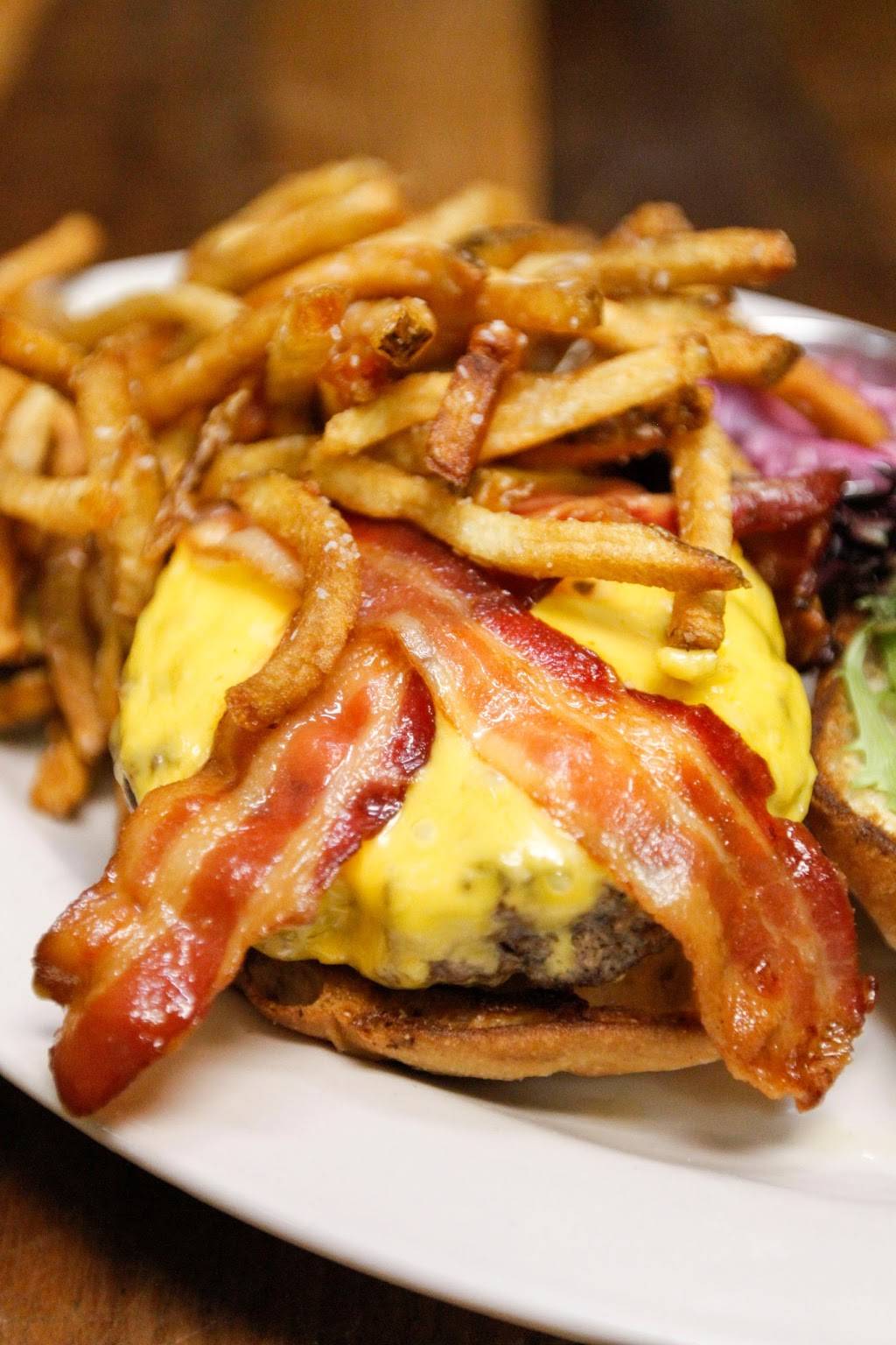 Acme Food & Beverage Co | restaurant | 110 E Main St, Carrboro, NC 27510, USA | 9199292263 OR +1 919-929-2263