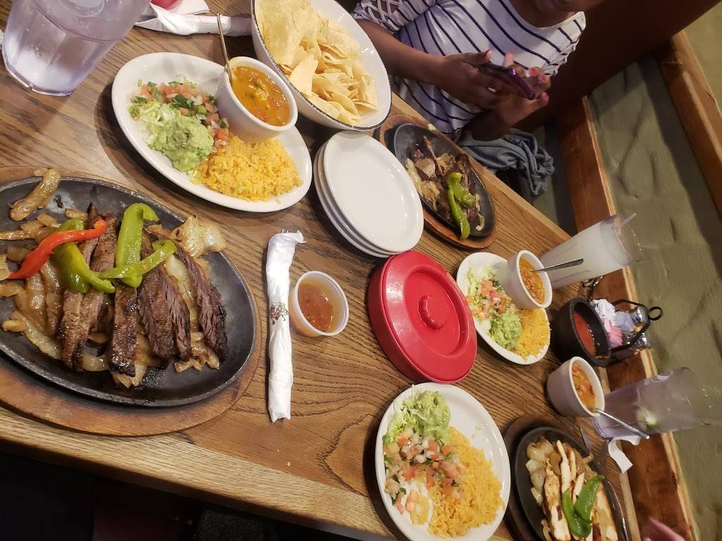 Los Molcajetes | restaurant | 4320 Western Center Blvd, Fort Worth, TX 76137, USA | 8173069000 OR +1 817-306-9000