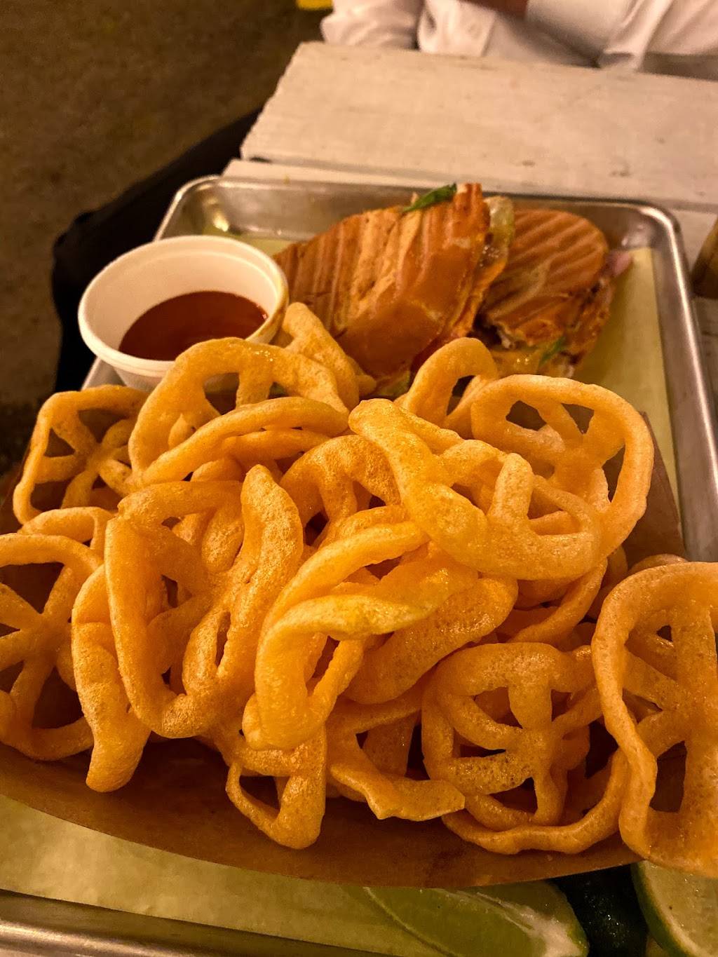 Bee Taqueria | restaurant | 5754 W Adams Blvd, Los Angeles, CA 90016, USA | 3234529575 OR +1 323-452-9575