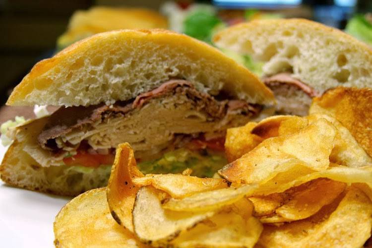 Dinos Kouzina & Pizzeria | meal takeaway | 1135 Main St, Concord, MA 01742, USA | 9786106472 OR +1 978-610-6472