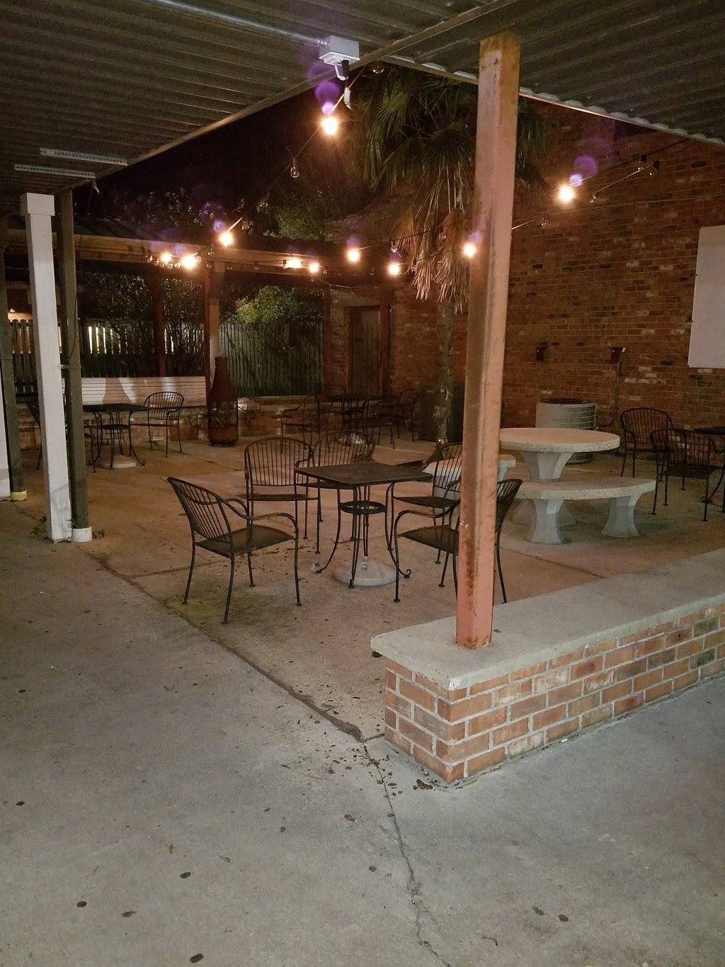 Uncle Johnnys | restaurant | 58725 Belleview Dr, Plaquemine, LA 70764, USA | 2256874992 OR +1 225-687-4992