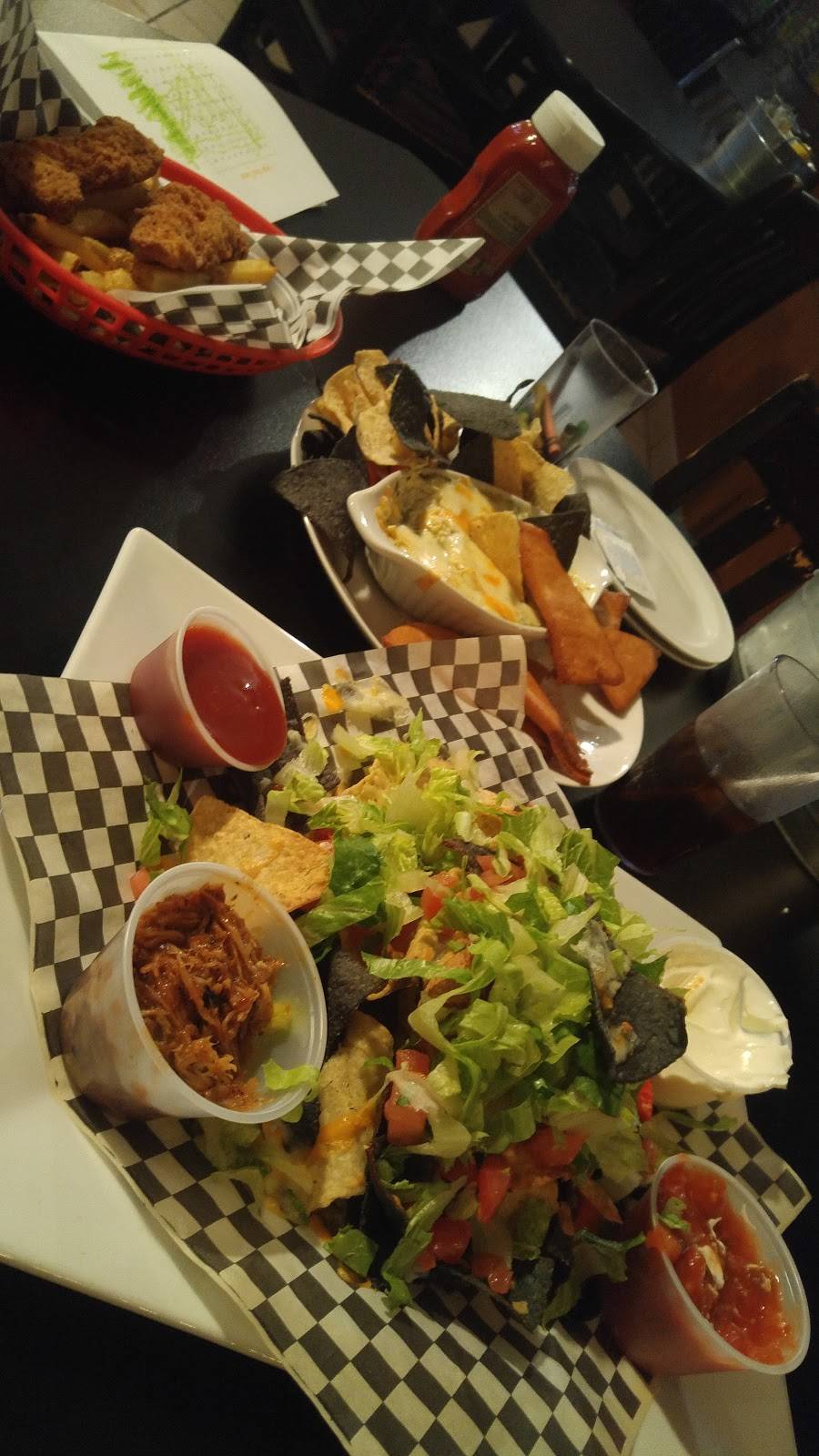 Hideout Bar & Grill | restaurant | 989 Front Rd, Windsor, ON N9J 2A5, Canada | 5197348844 OR +1 519-734-8844