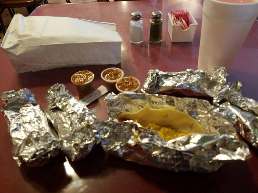 Tio Dan Café Puffy Tacos N Fish | restaurant | 105 E Old Settlers Blvd #101, Round Rock, TX 78664, USA | 5122467733 OR +1 512-246-7733