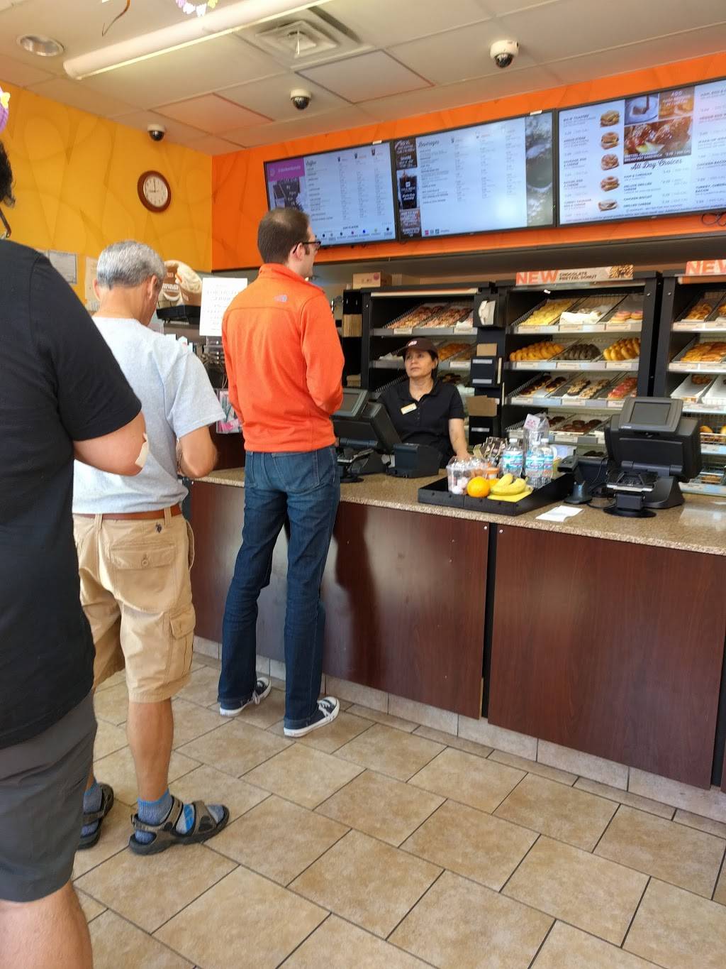 Dunkin Donuts | cafe | 7240 W Devon Ave, Chicago, IL 60631, USA | 7737757525 OR +1 773-775-7525