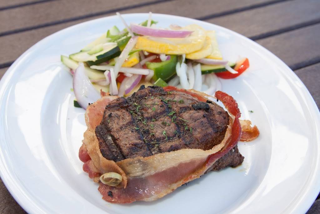 JJ Winns Restaurant & Lounge | restaurant | 13508 OH-15, Montpelier, OH 43543, USA | 4194850700 OR +1 419-485-0700