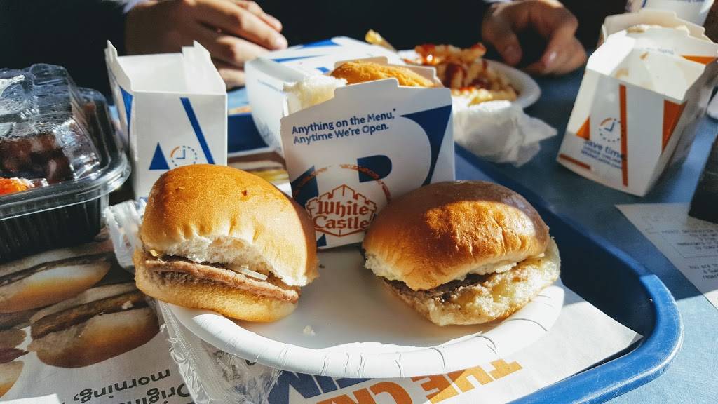 White Castle | restaurant | 120 S Bolingbrook Dr, Bolingbrook, IL 60440, USA | 6307393336 OR +1 630-739-3336
