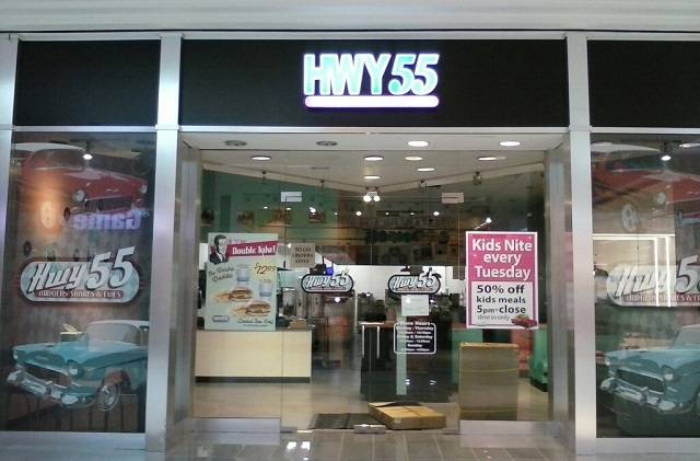 Hwy 55 Burgers Shakes & Fries | restaurant | 7600 Kingston Pike, Knoxville, TN 37919, USA | 8653335085 OR +1 865-333-5085