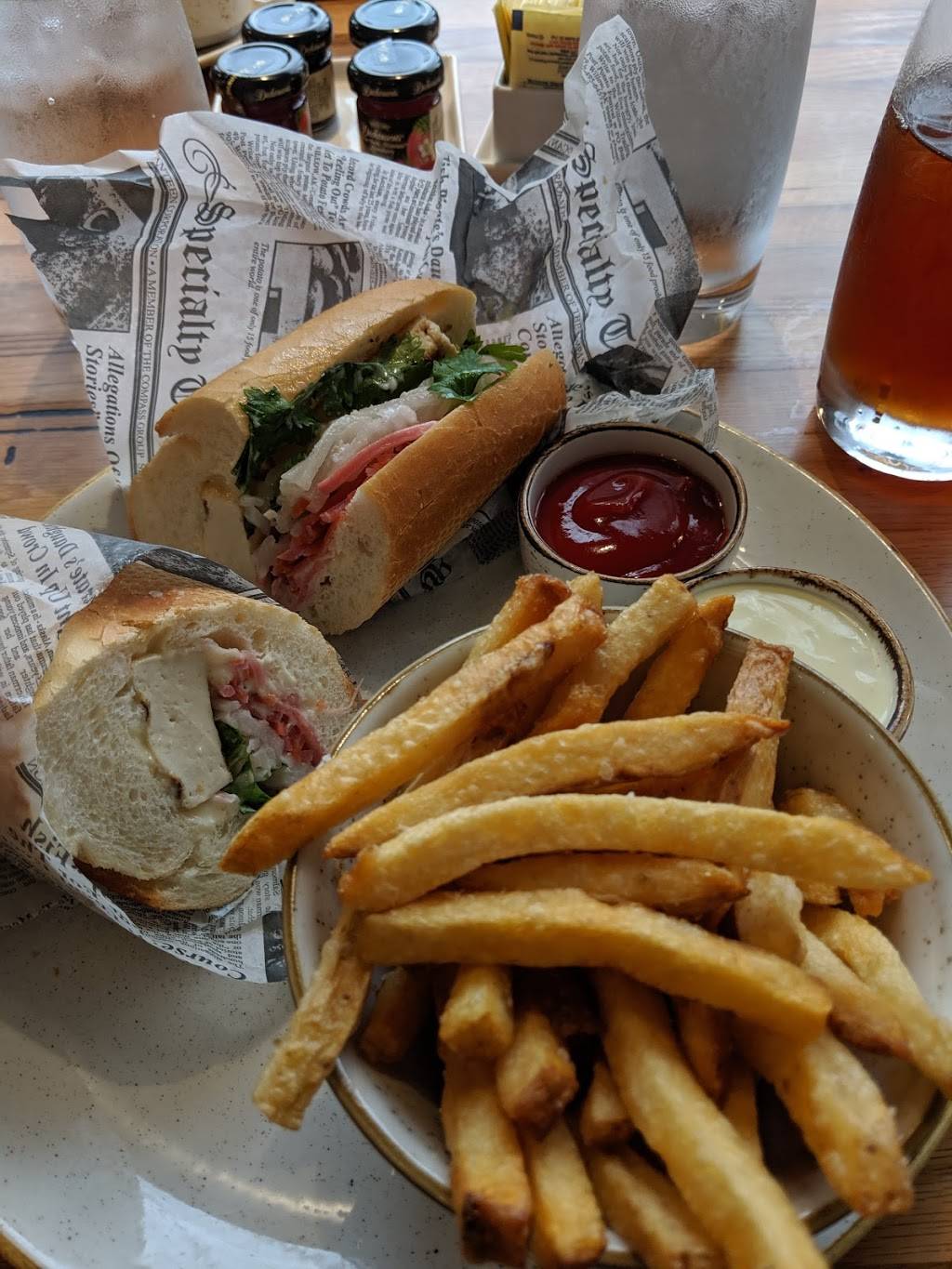 The Fig and the Judge | restaurant | 949-999 6th Ave, Seattle, WA 98104, USA | 2065830300 OR +1 206-583-0300