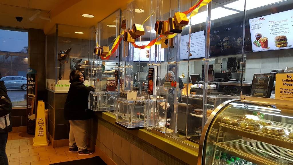 McDonalds | cafe | 15321 Wyoming Rd, Detroit, MI 48221, USA | 3133421274 OR +1 313-342-1274