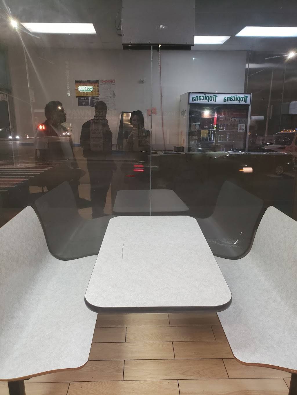 Yummie | restaurant | 376 E Gun Hill Rd, Bronx, NY 10467, USA | 3476418033 OR +1 347-641-8033