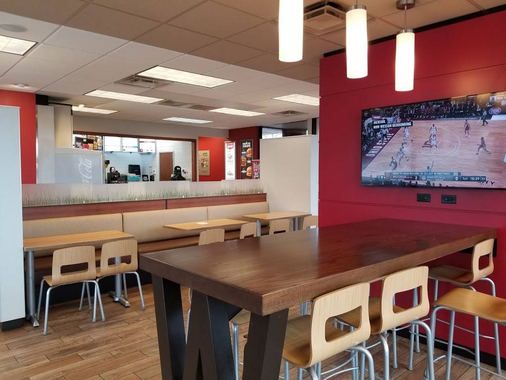 Wendys | restaurant | 5802 Monroe St, Sylvania, OH 43560, USA | 4198828300 OR +1 419-882-8300