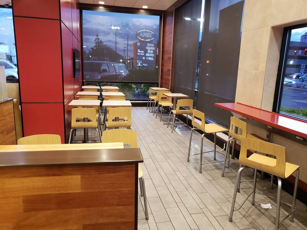 Wendys | restaurant | 176 Boston Post Rd W, Marlborough, MA 01752, USA | 5084815366 OR +1 508-481-5366