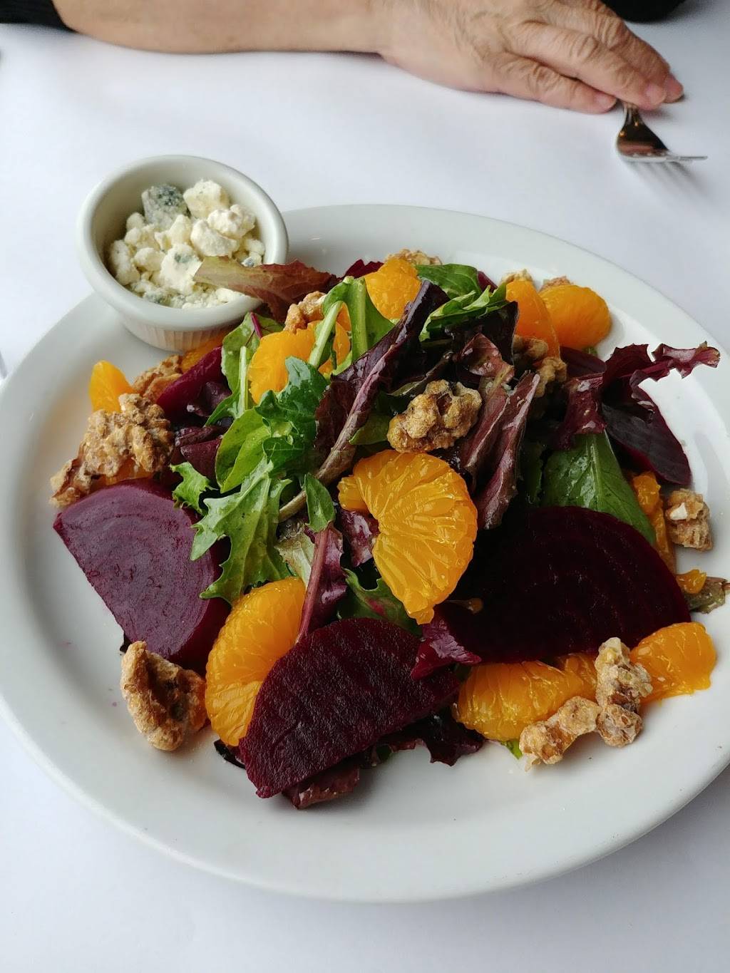 Moss Beach Distillery | restaurant | 140 Beach Way, Moss Beach, CA 94038, USA | 6507285595 OR +1 650-728-5595