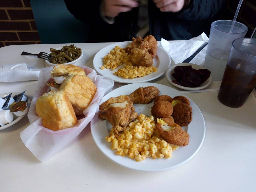 Leigh-Annes Restaurant | restaurant | 200 N Catawba St, Lancaster, SC 29720, USA | 8032856606 OR +1 803-285-6606