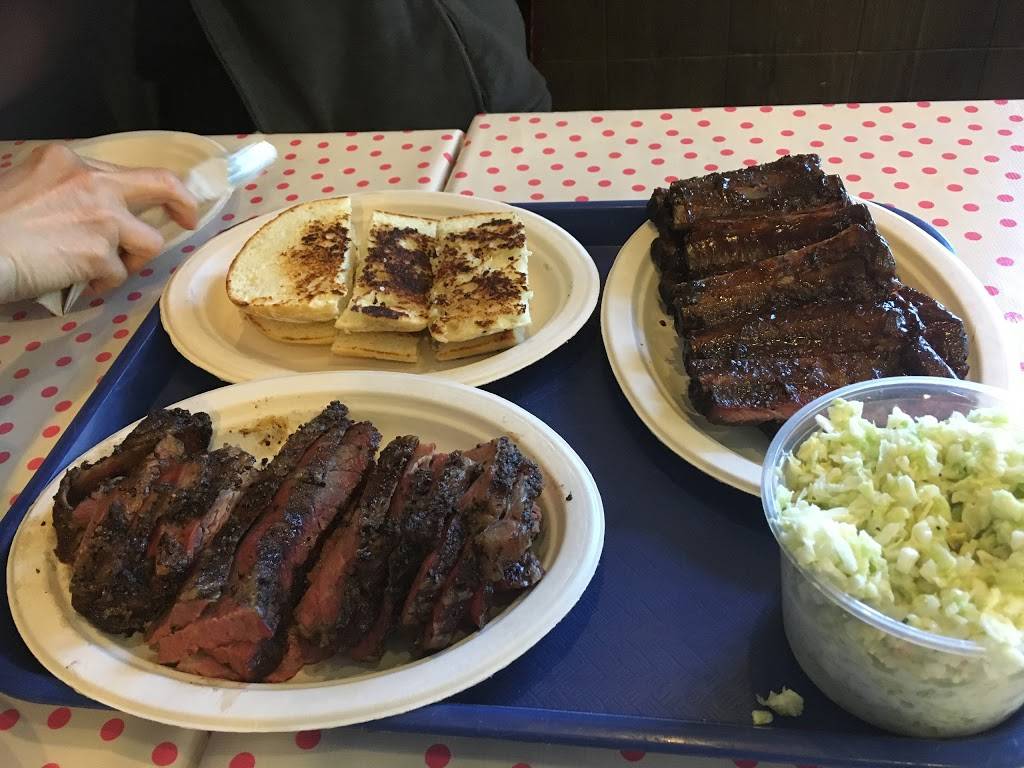 BBQ 152 | restaurant | 8295 Monterey Rd, Gilroy, CA 95020, USA | 4088424499 OR +1 408-842-4499