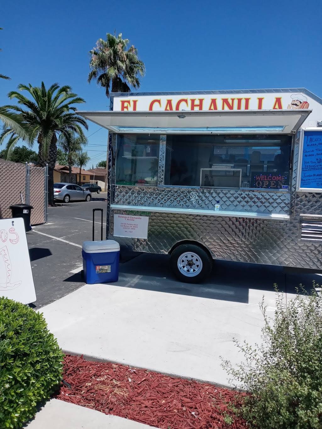 Botanas El cachanilla | restaurant | 330 W Pacheco Blvd, Los Banos, CA 93635, USA | 2097379904 OR +1 209-737-9904
