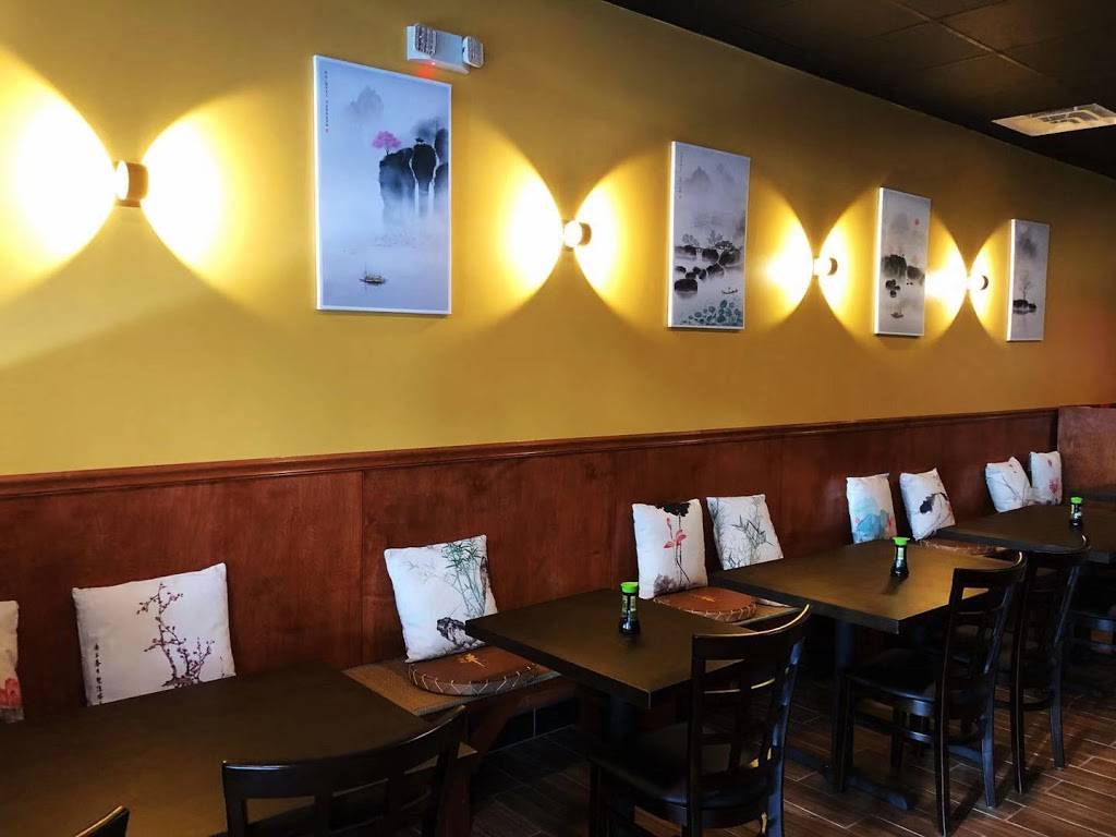 Yum Yum Asian Fusion | restaurant | 1111 S Fairview St, Delran, NJ 08075, USA | 8562555688 OR +1 856-255-5688