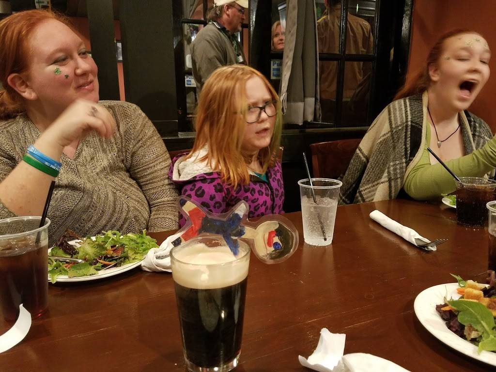 Mc Mahons Irish Pub & Restaurant | restaurant | 380 Broadview Ave, Warrenton, VA 20186, USA | 5403477200 OR +1 540-347-7200