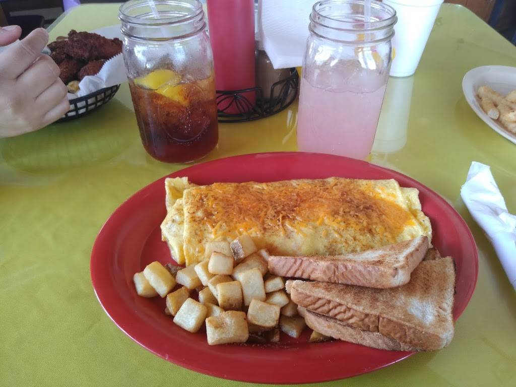 Kays At the Airport | restaurant | 5263 Bucktown Rd, Cambridge, MD 21613, USA | 4109018844 OR +1 410-901-8844