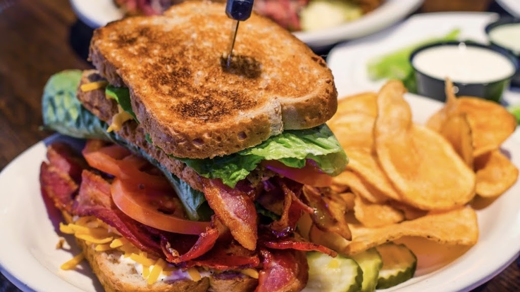 The Peanut | restaurant | 12921 State Line Rd, Kansas City, MO 64145, USA | 8163212289 OR +1 816-321-2289