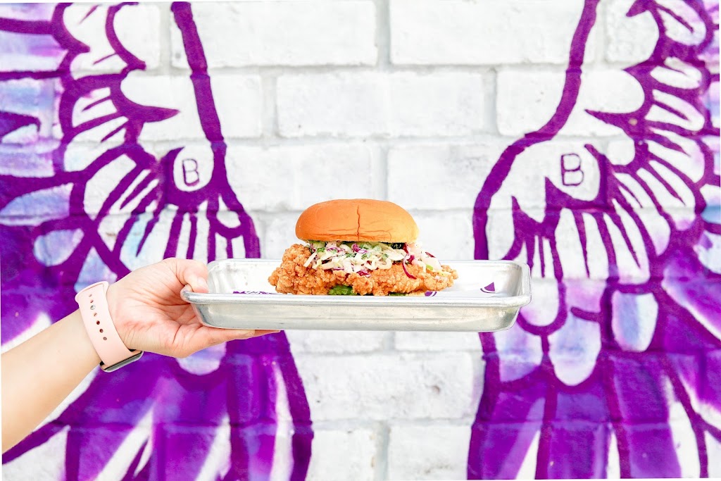 On The Fly Food Hall | restaurant | 4447 4th St N, St. Petersburg, FL 33703, USA | 7273252973 OR +1 727-325-2973