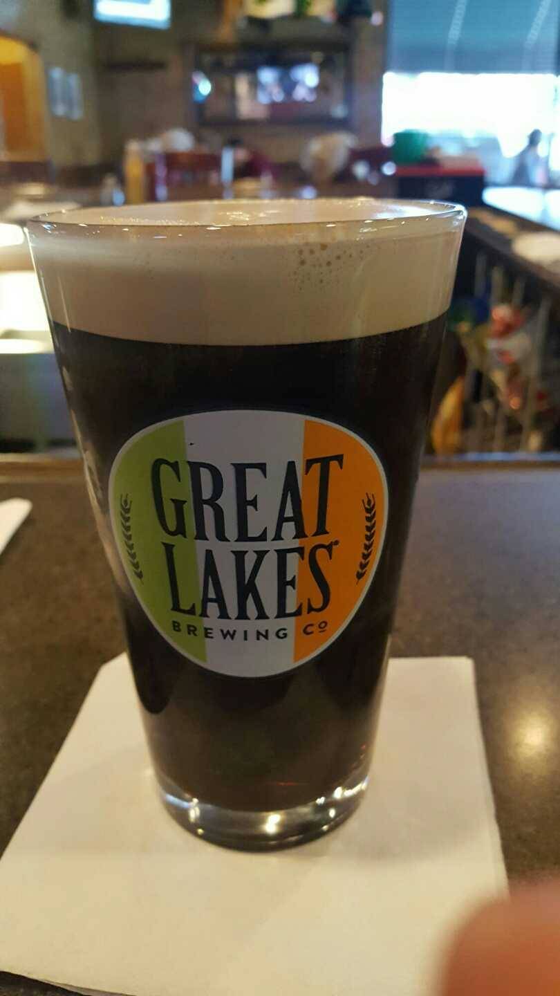 Public House | restaurant | 17219 Lorain Ave, Cleveland, OH 44111, USA | 2162526608 OR +1 216-252-6608