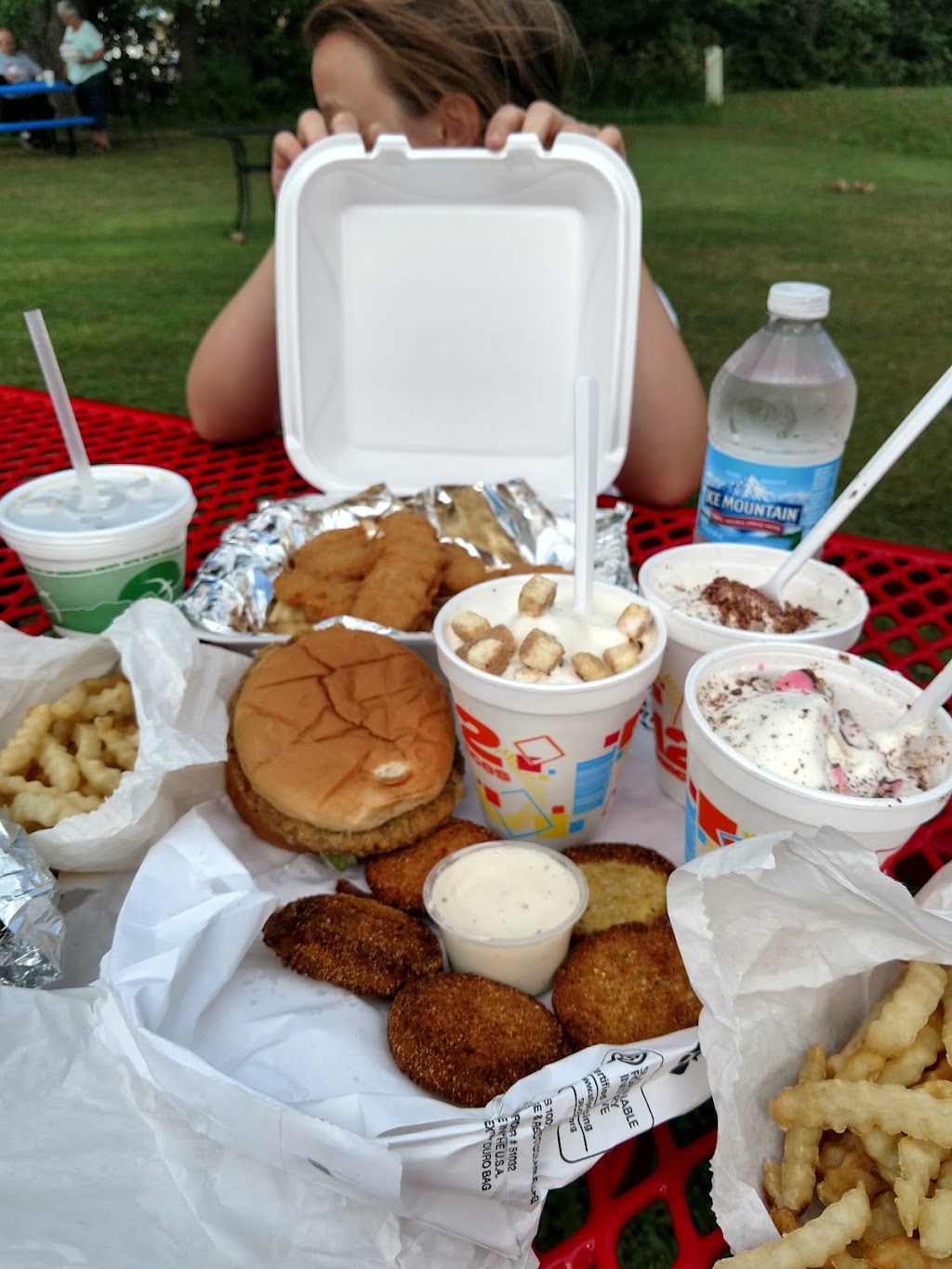 JCs Dairy Den (Formerly Dairy Den) | restaurant | 420 W Erie St, Missouri Valley, IA 51555, USA | 7126422735 OR +1 712-642-2735