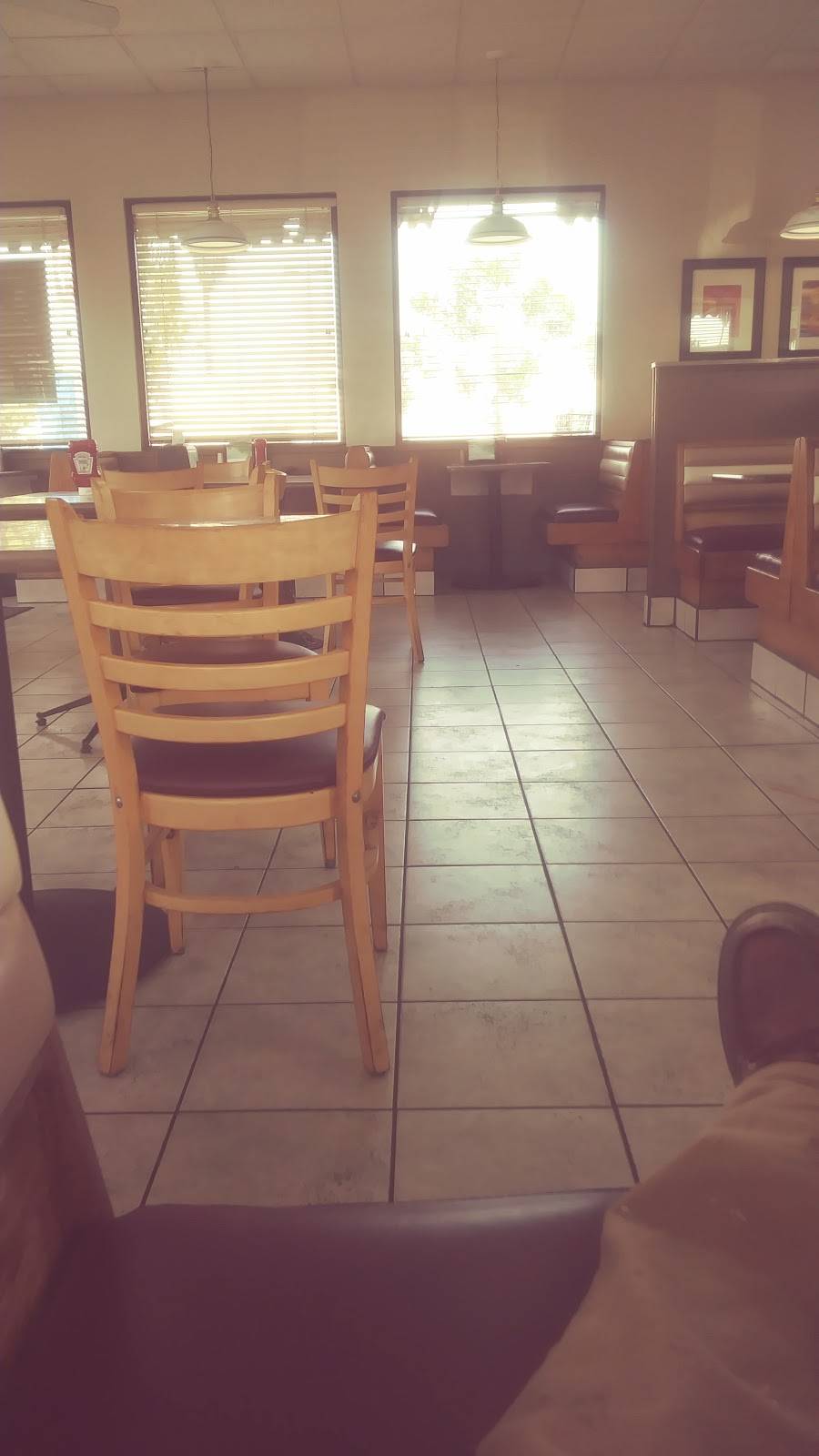 Gus Jr. #3 | restaurant | 695 E Base Line St, San Bernardino, CA 92410, USA | 9093841315 OR +1 909-384-1315