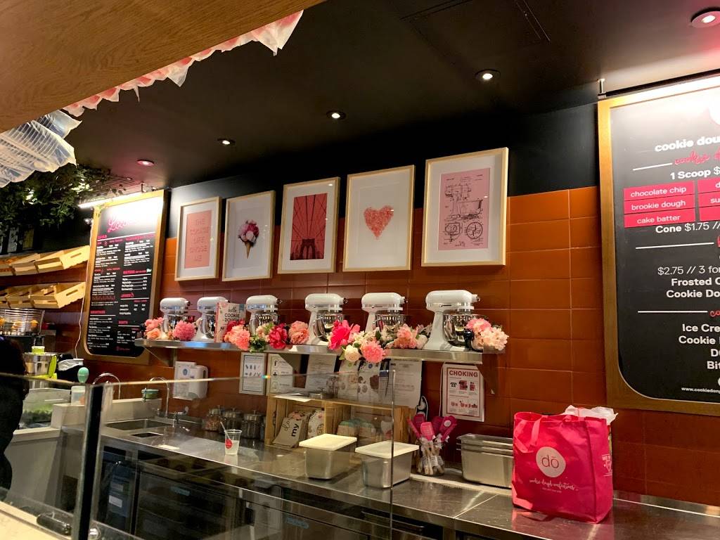 Loco Coco | restaurant | 55 Water St, Brooklyn, NY 11201, USA | 2128889900 OR +1 212-888-9900