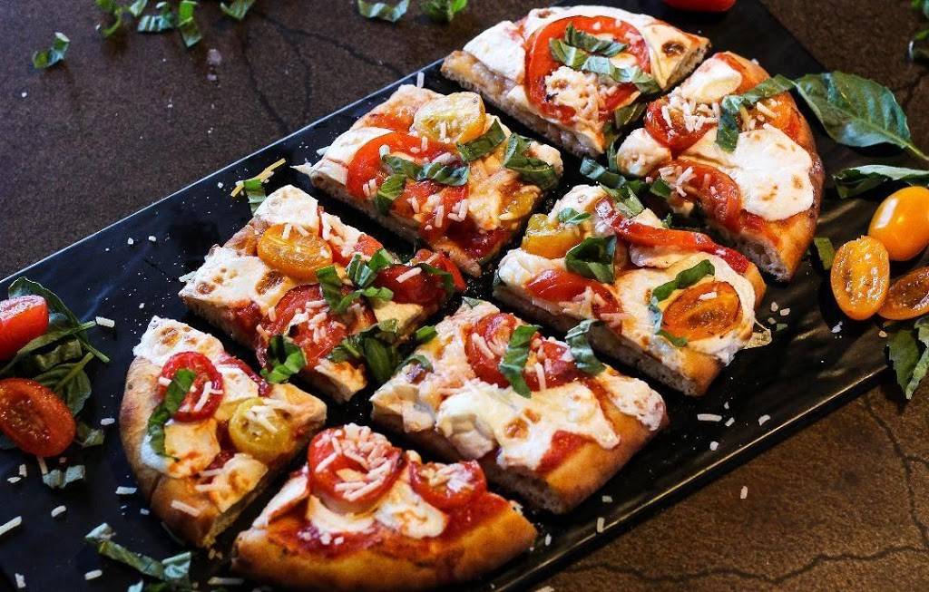 Solbergs Greenleaf Sports Bar & Grill | restaurant | 1340 Carpenter Ave, Iron Mountain, MI 49801, USA | 9067744600 OR +1 906-774-4600